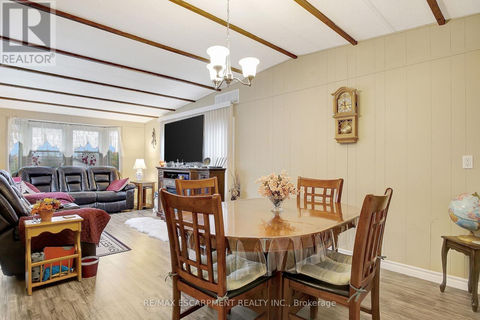 1A - 1429 Sheffield Road, Hamilton, ON - Indoor Photo Showing Dining Room
