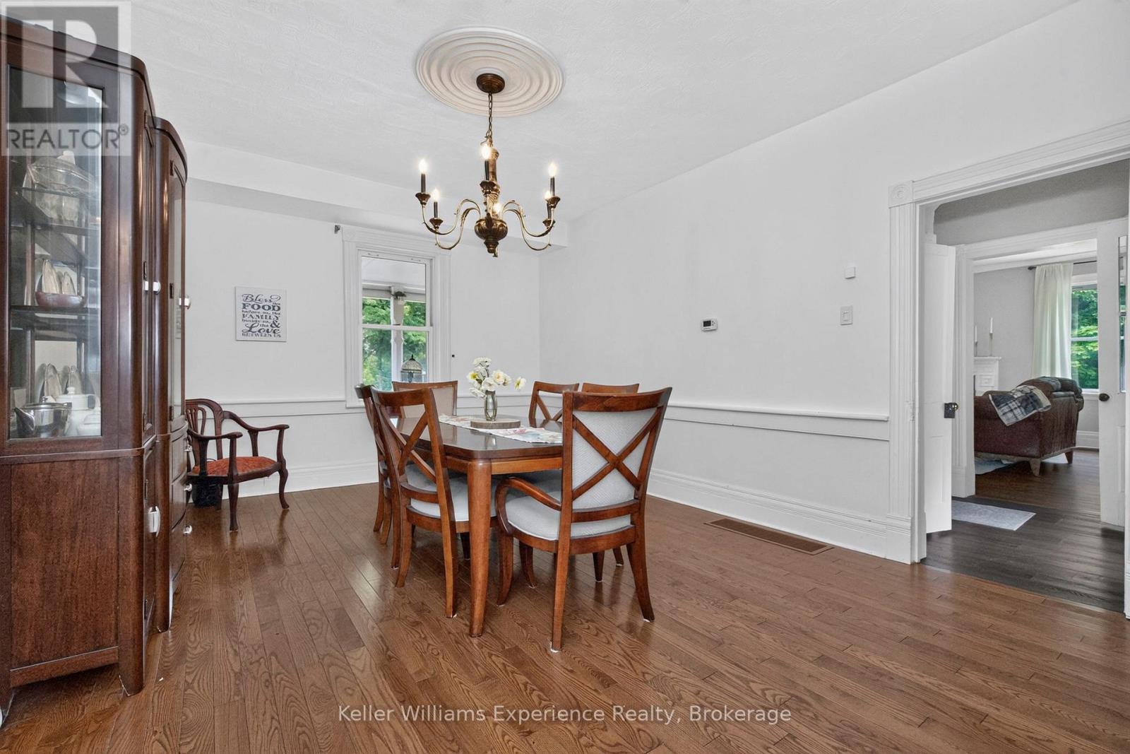 3744 Flos 4 Road W, Springwater, ON - Indoor Photo Showing Dining Room