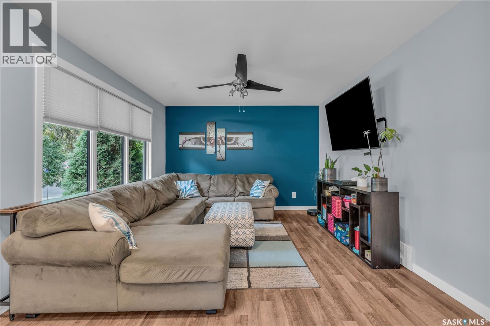 26 Fyfe Street, Regina, SK - Indoor Photo Showing Living Room