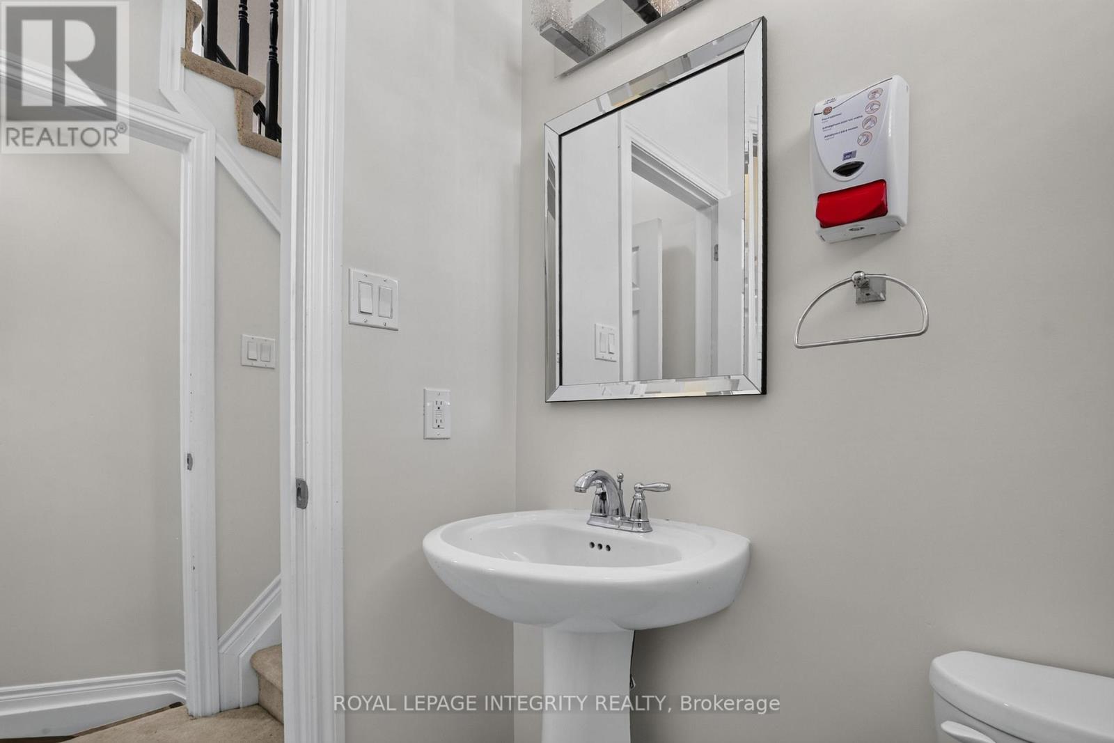 414 Meadowhawk Crescent, Ottawa, ON - Indoor Photo Showing Bathroom