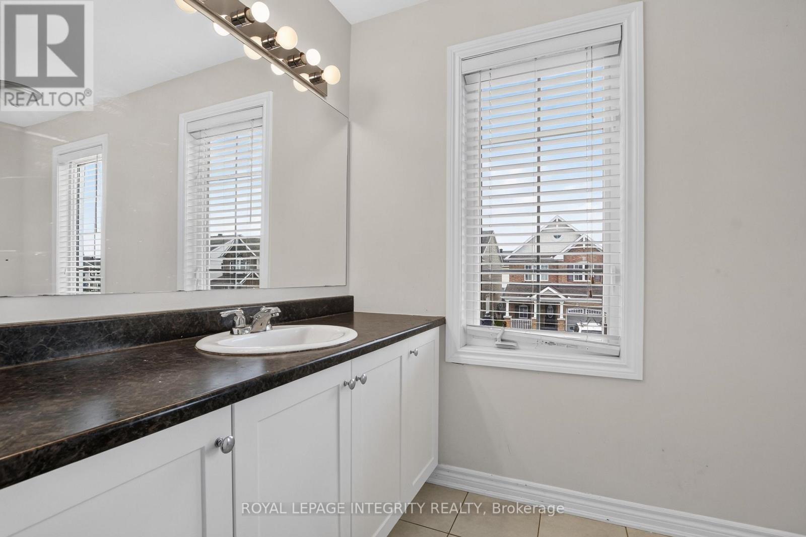 414 Meadowhawk Crescent, Ottawa, ON - Indoor Photo Showing Bathroom