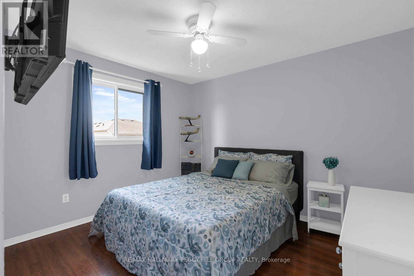 14 Copeman Crescent, Barrie, ON - Indoor Photo Showing Bedroom