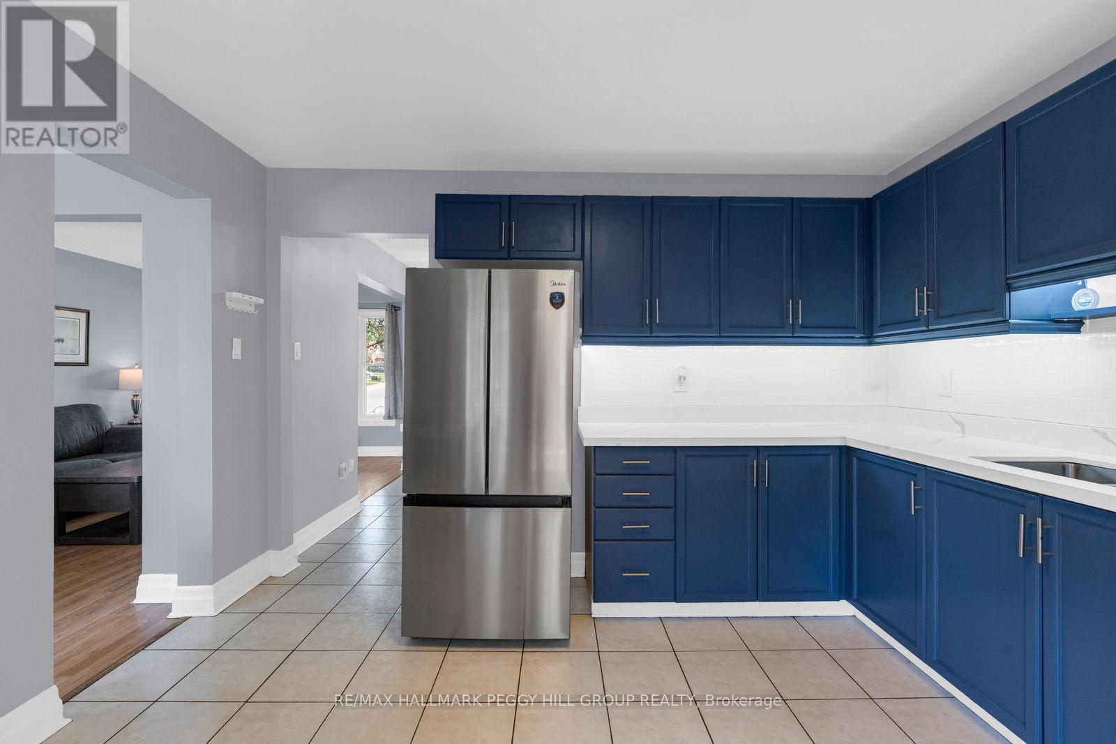 14 Copeman Crescent, Barrie, ON - Indoor Photo Showing Kitchen