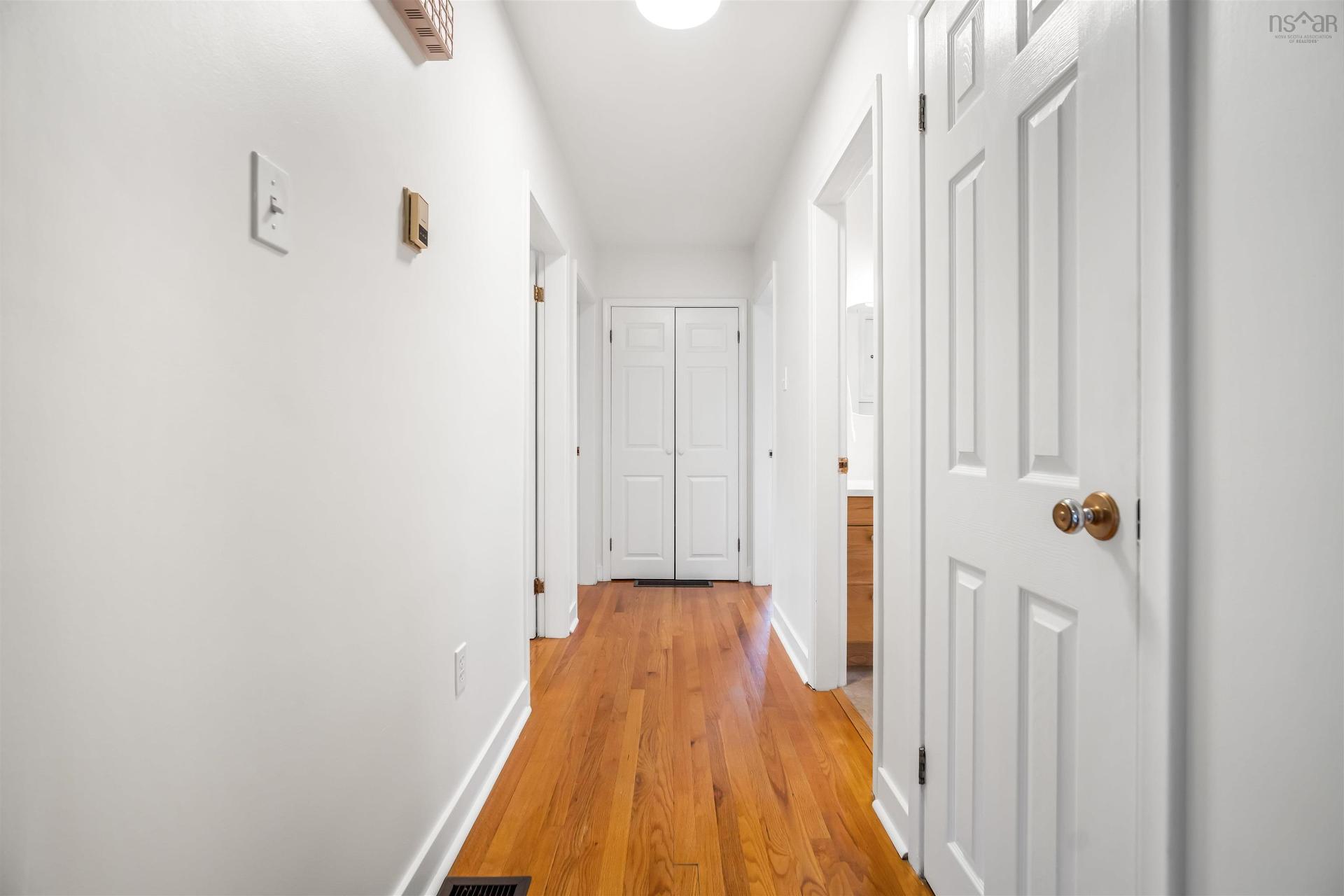 32 Swan Crescent, Halifax, NS - Indoor Photo Showing Kitchen