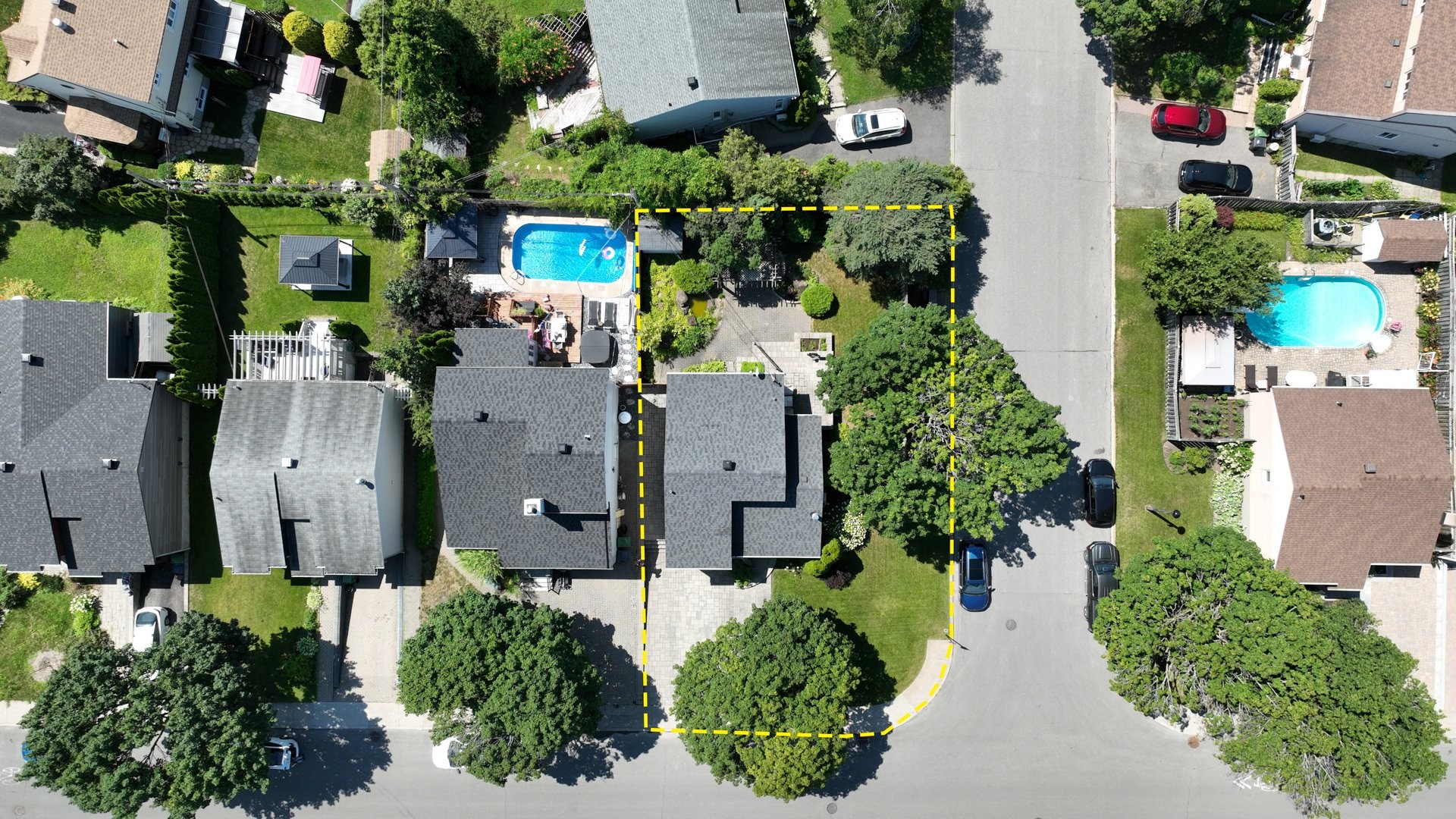 Aerial View - 15963 Rue Bellerive, Montréal (Rivière-Des-Prairies/Pointe-Aux-Trembles), QC - Outdoor With In Ground Pool With View