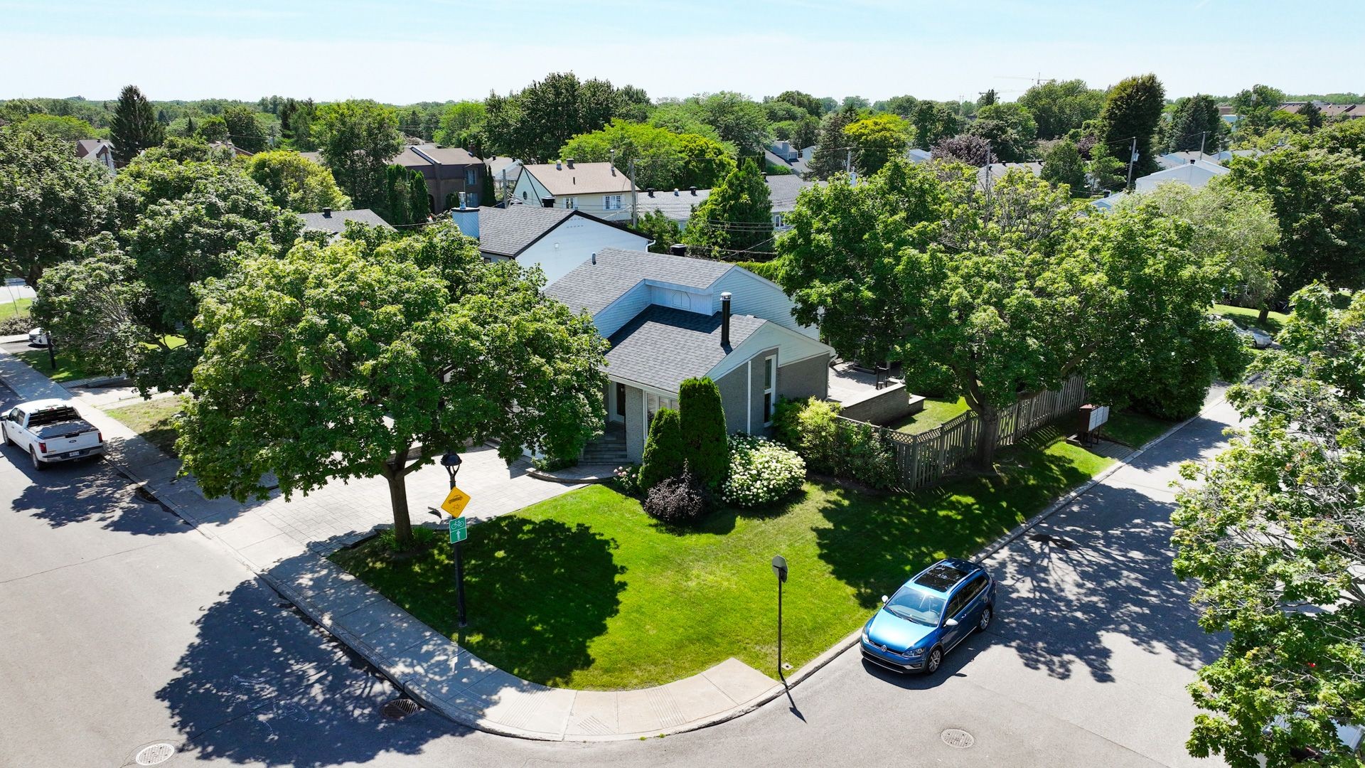 Aerial View - 15963 Rue Bellerive, Montréal (Rivière-Des-Prairies/Pointe-Aux-Trembles), QC - Outdoor With View