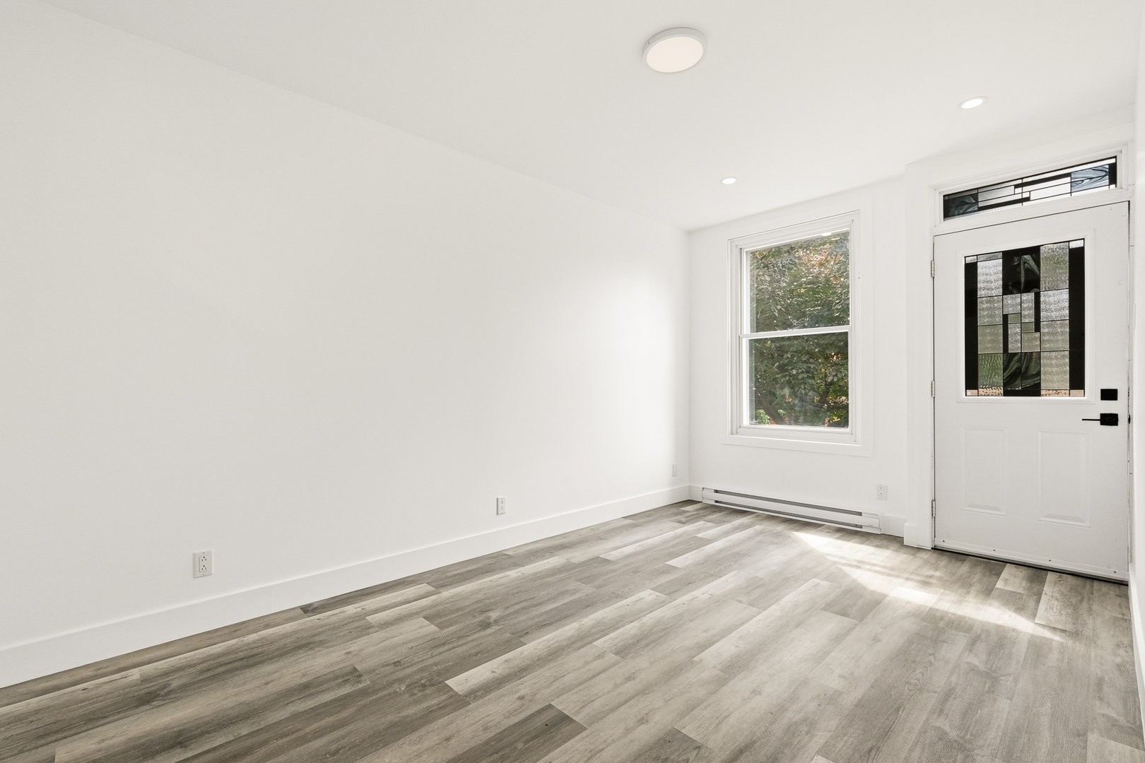 Salon - 3722 Rue Gertrude, Montréal (Verdun/Île-Des-Soeurs), QC - Indoor Photo Showing Other Room