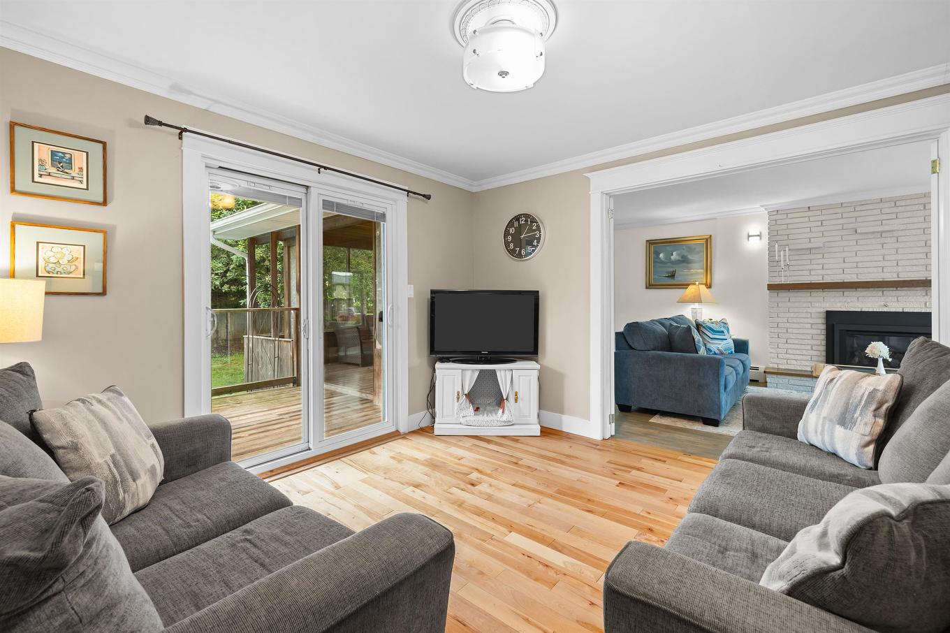 53 Parkside Drive, Charlottetown, PE - Indoor Photo Showing Living Room With Fireplace