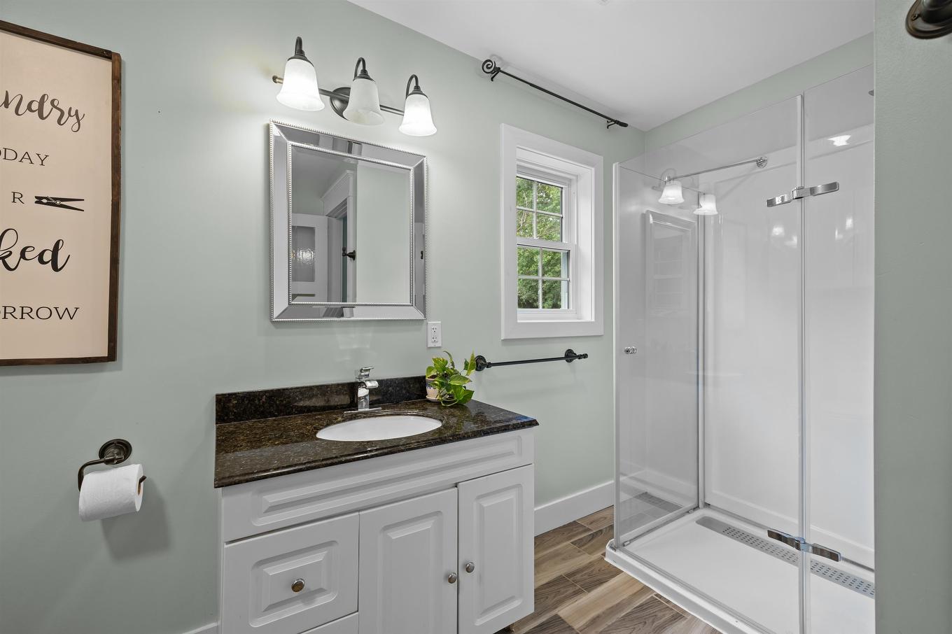 53 Parkside Drive, Charlottetown, PE - Indoor Photo Showing Bathroom