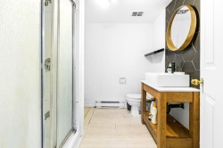 Powder room - 