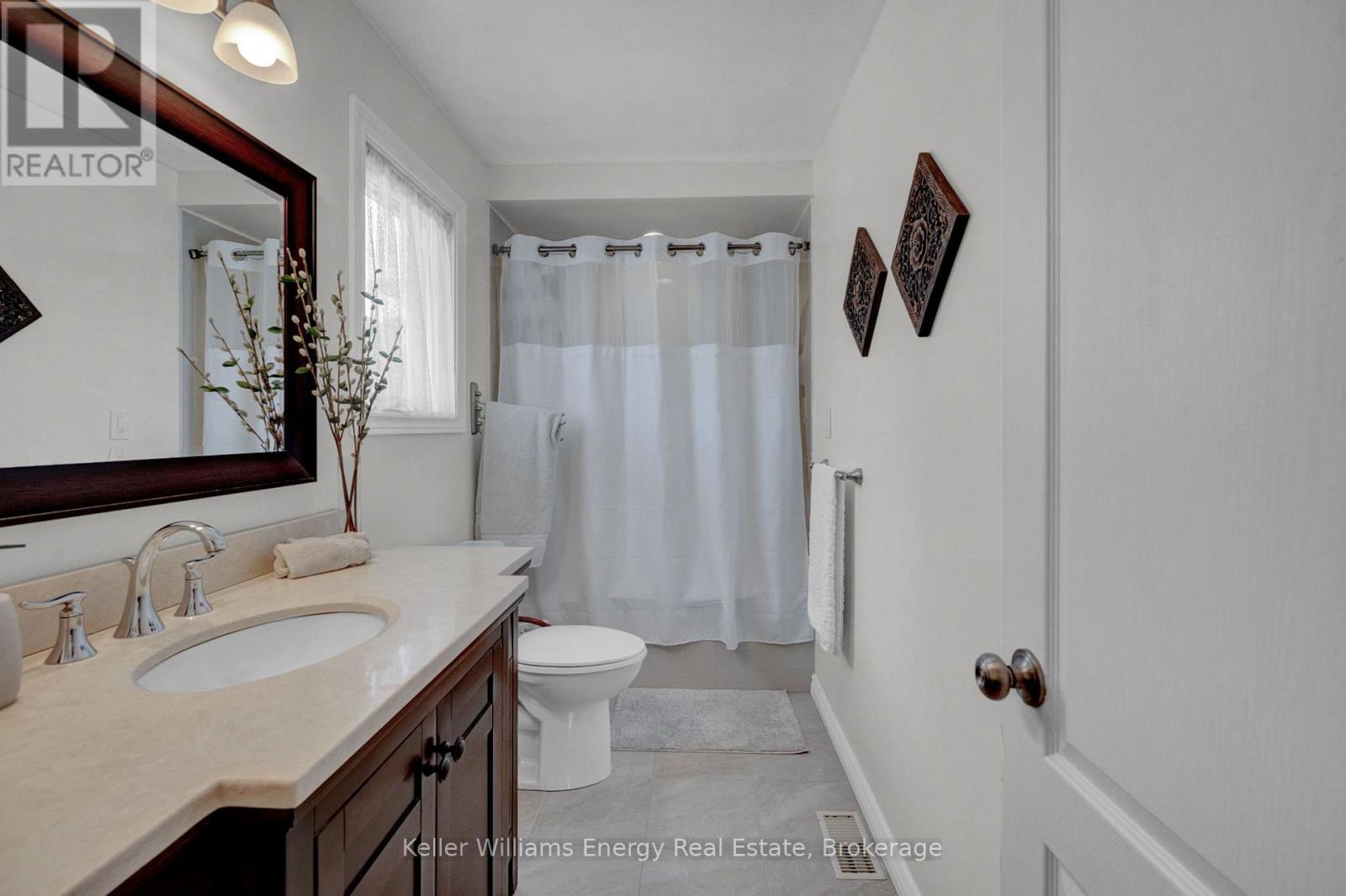 2 Murkar Crescent, Whitby (Blue Grass Meadows), ON - Indoor Photo Showing Bathroom