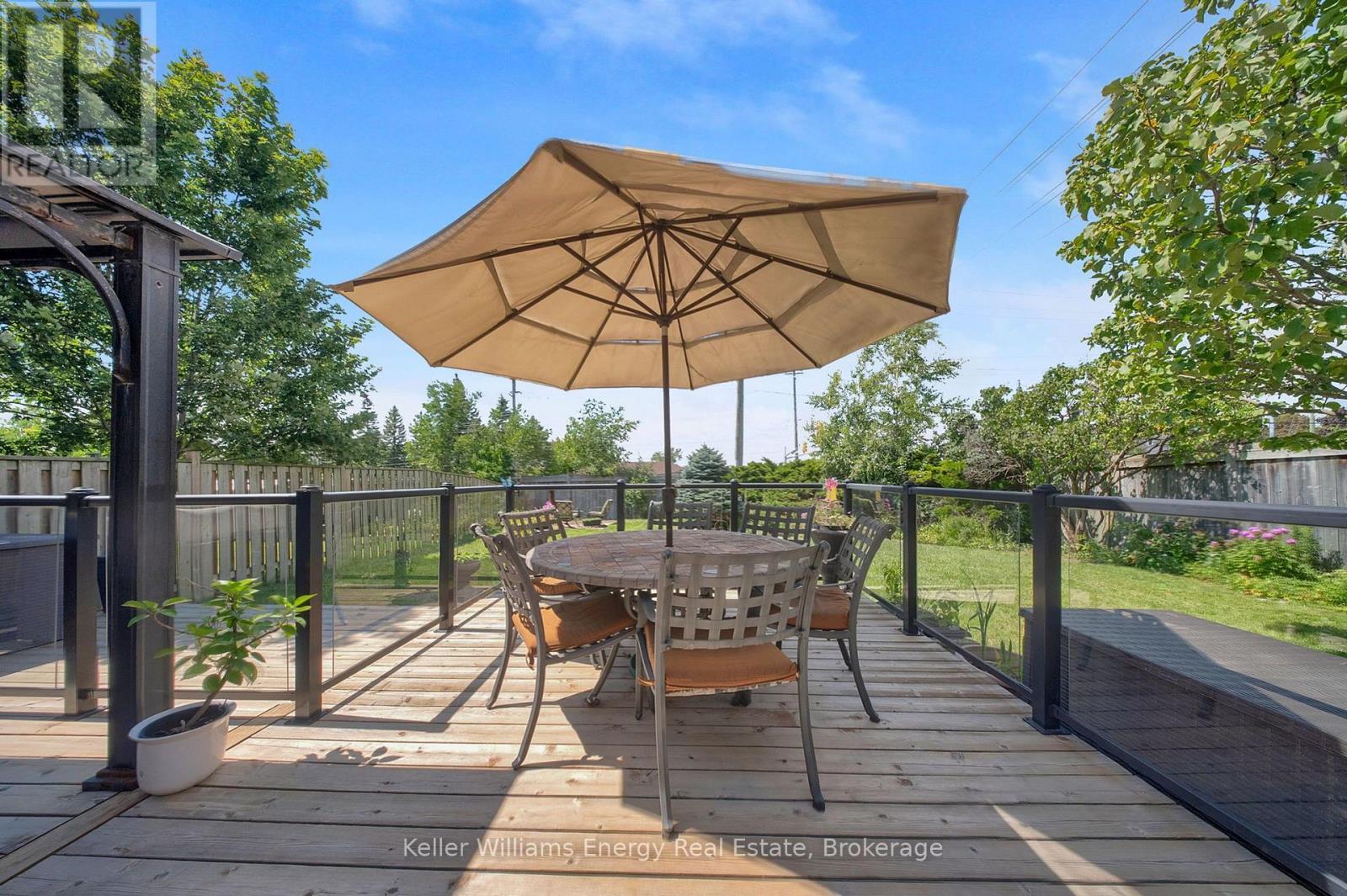 2 Murkar Crescent, Whitby (Blue Grass Meadows), ON - Outdoor With Deck Patio Veranda