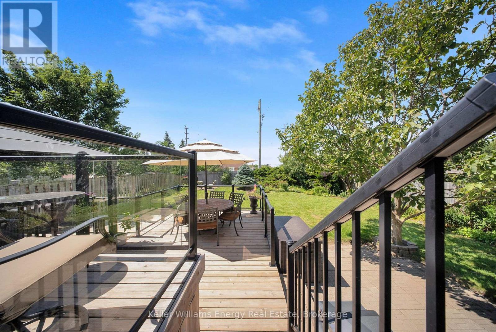 2 Murkar Crescent, Whitby (Blue Grass Meadows), ON - Outdoor