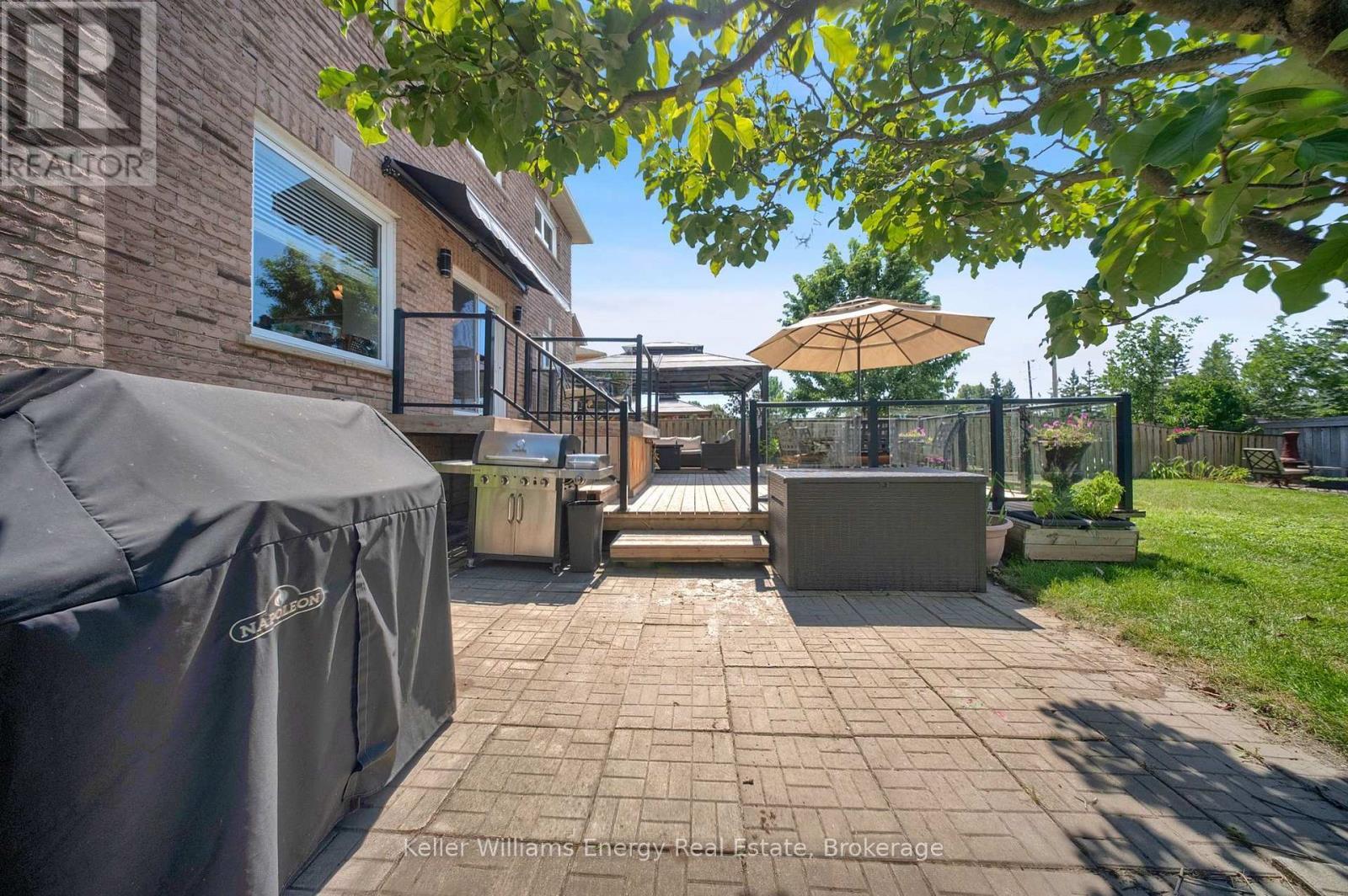 2 Murkar Crescent, Whitby (Blue Grass Meadows), ON - Outdoor With Deck Patio Veranda