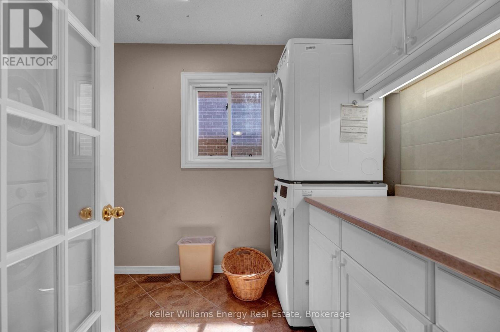 2 Murkar Crescent, Whitby (Blue Grass Meadows), ON - Indoor Photo Showing Laundry Room