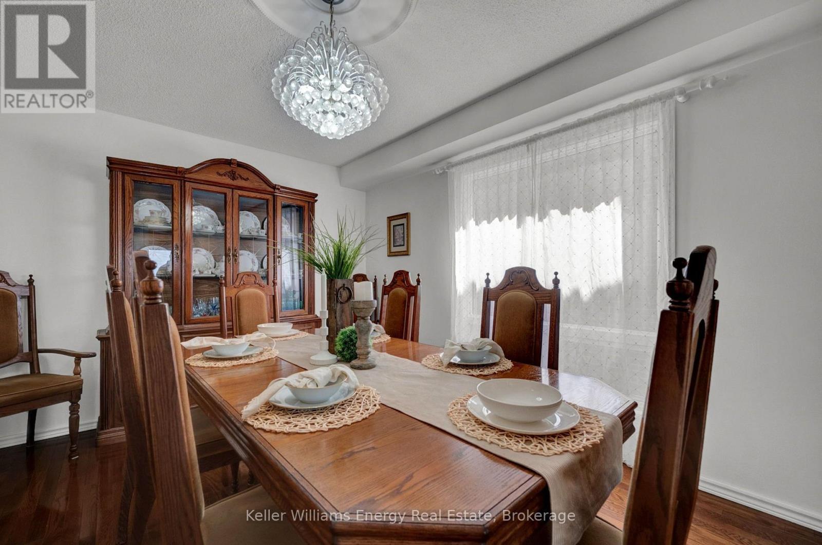 2 Murkar Crescent, Whitby (Blue Grass Meadows), ON - Indoor Photo Showing Dining Room