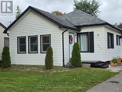 426 WOLSELY STREET Peterborough, ON K9H 5A5