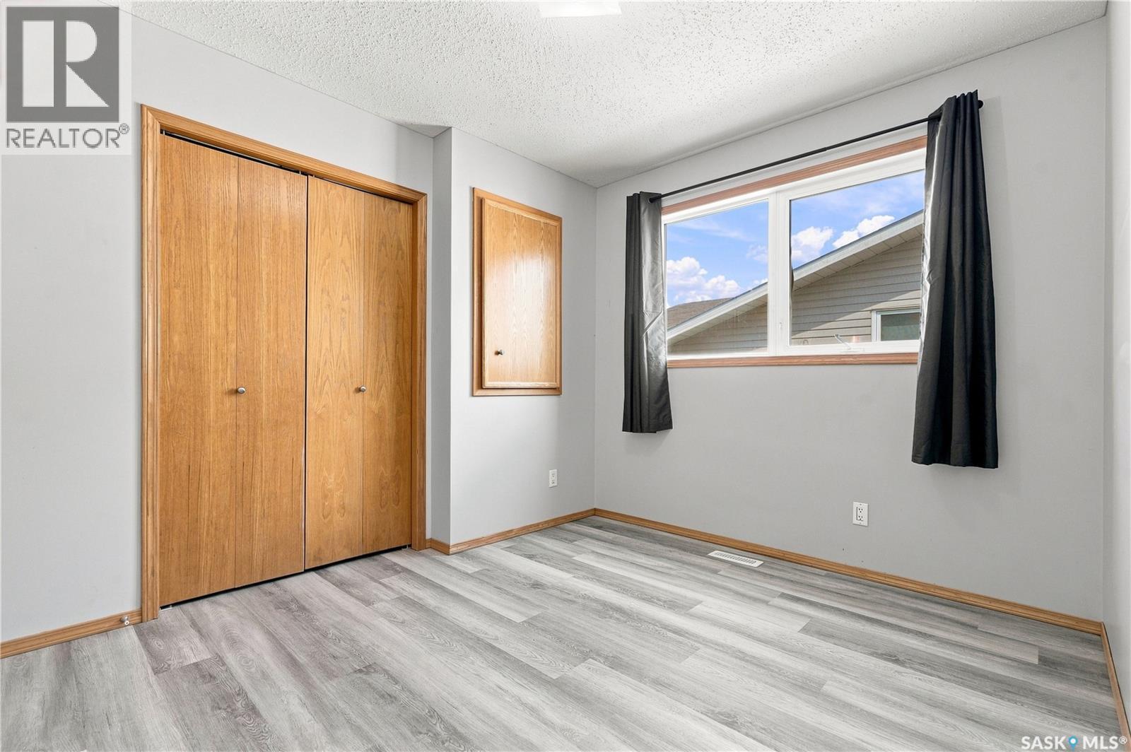 205 Imperial Street, Saskatoon, SK - Indoor Photo Showing Other Room