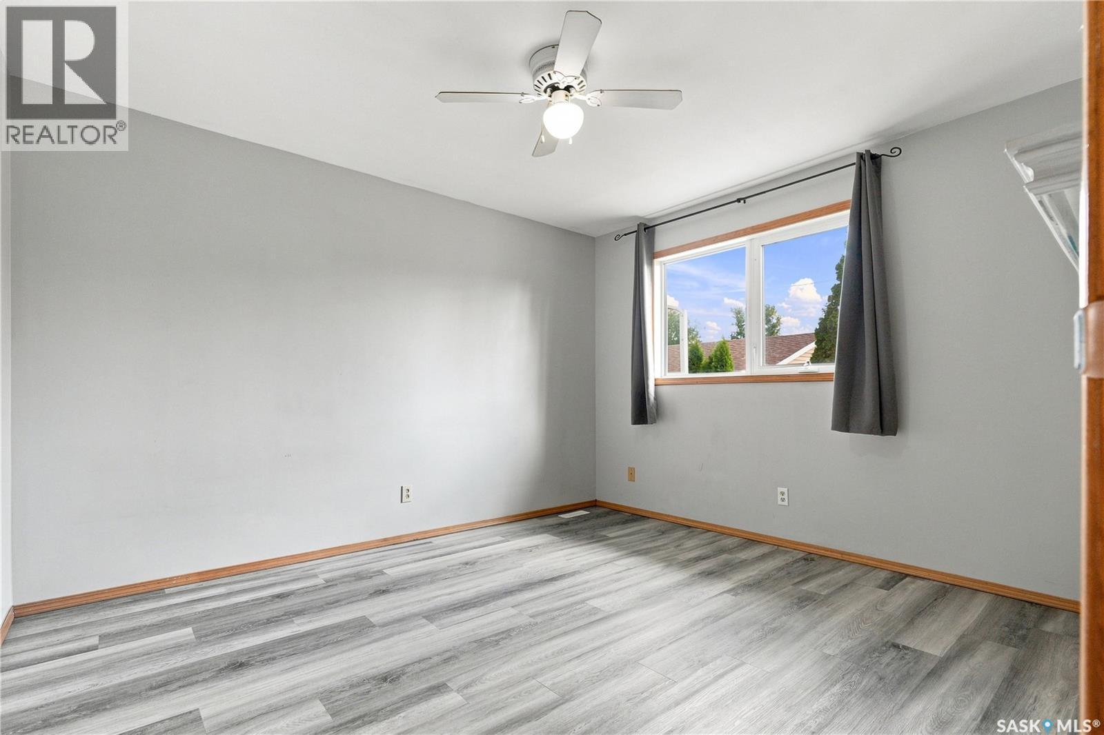 205 Imperial Street, Saskatoon, SK - Indoor Photo Showing Other Room