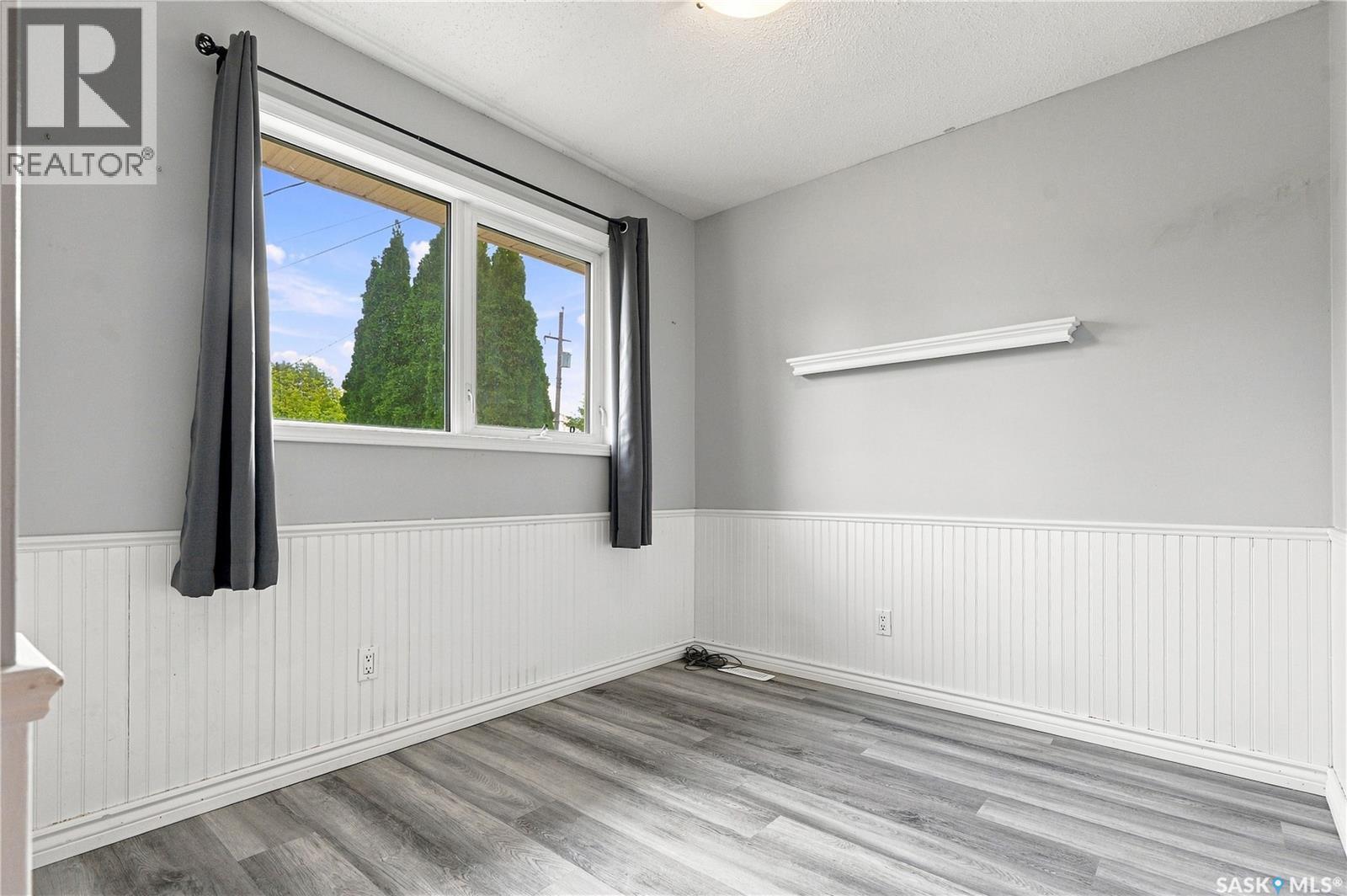205 Imperial Street, Saskatoon, SK - Indoor Photo Showing Other Room