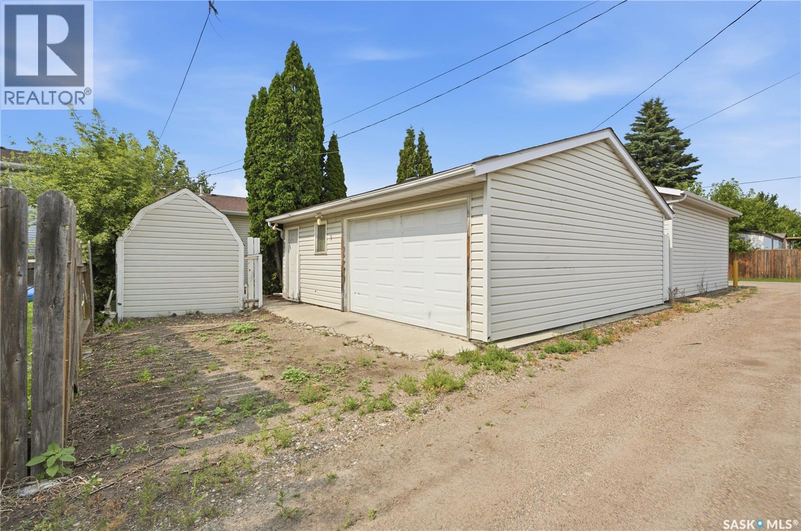 205 Imperial Street, Saskatoon, SK - Outdoor With Exterior
