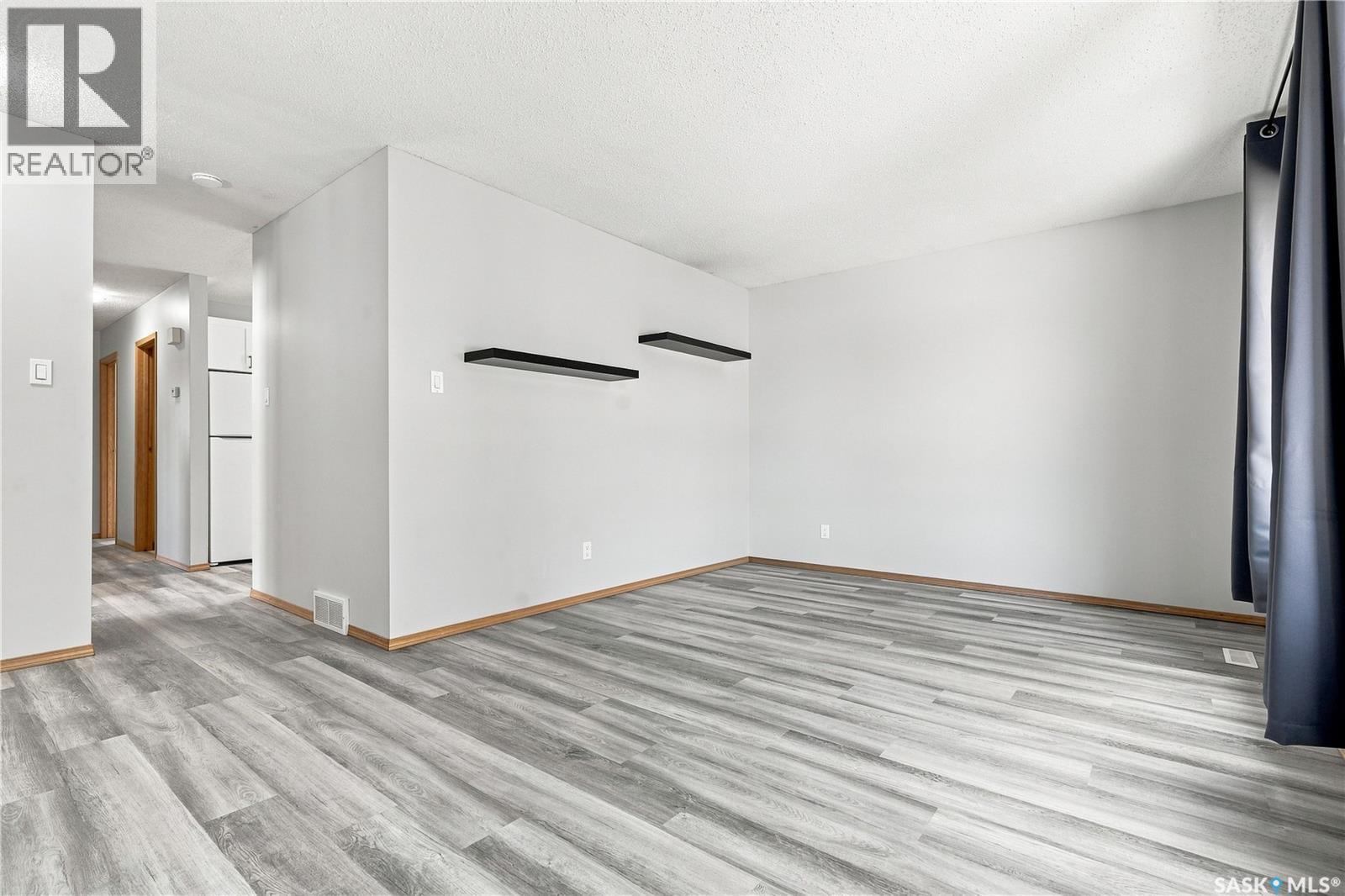 205 Imperial Street, Saskatoon, SK - Indoor Photo Showing Other Room