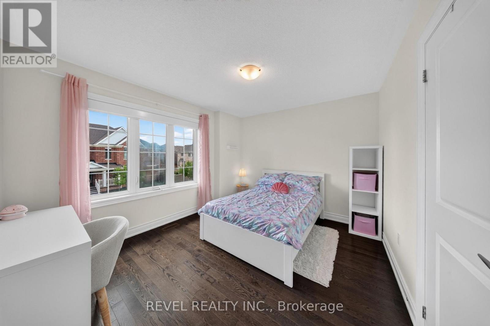 455 Ramsey Place, Milton, ON - Indoor Photo Showing Bedroom
