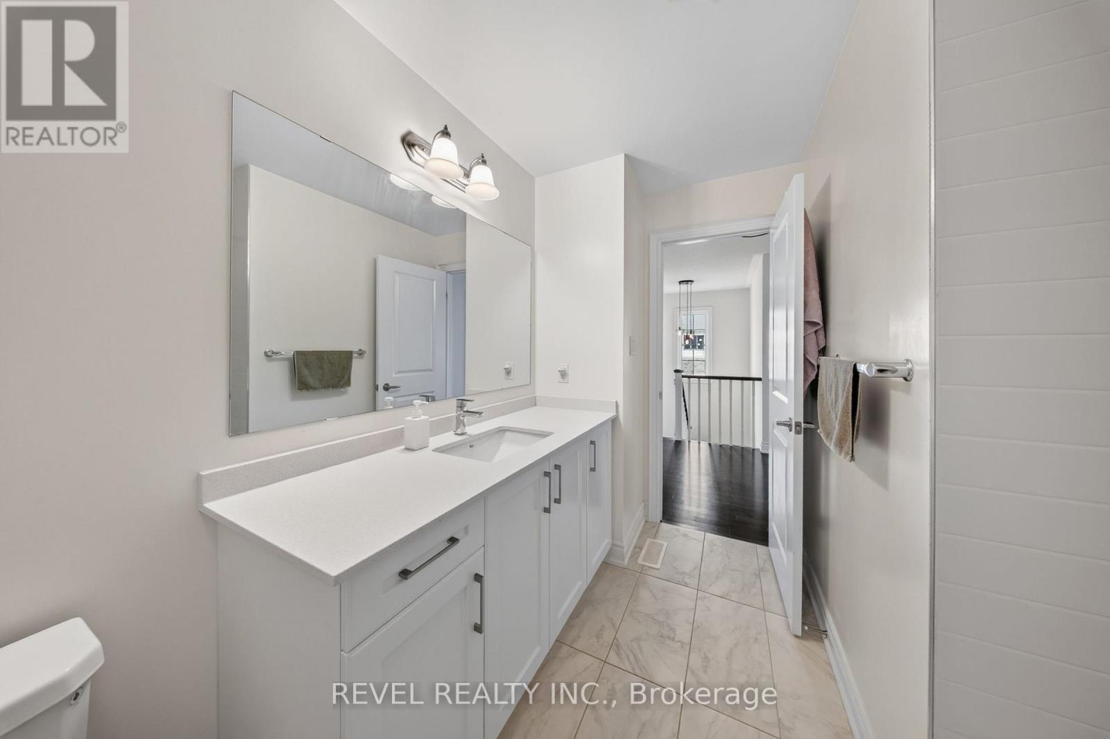 455 Ramsey Place, Milton, ON - Indoor Photo Showing Bathroom
