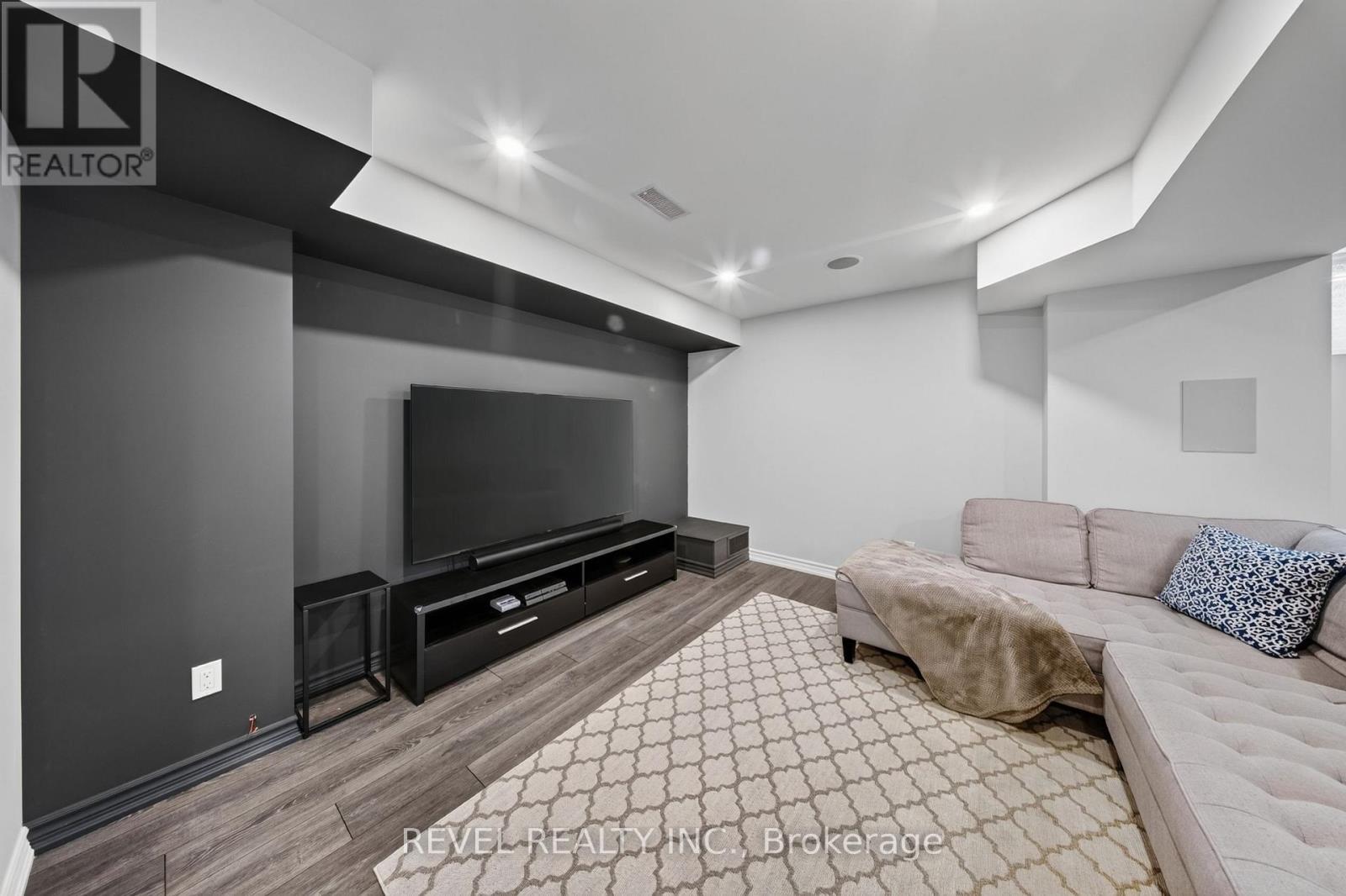 455 Ramsey Place, Milton, ON - Indoor