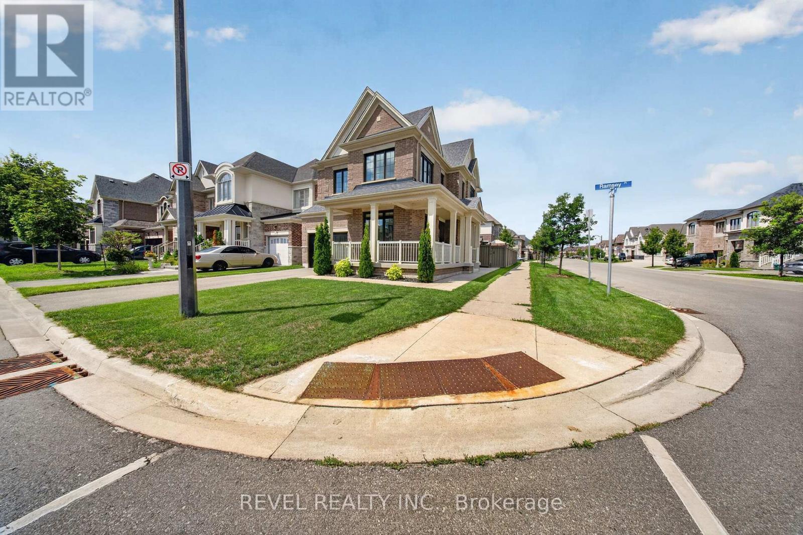 455 Ramsey Place, Milton, ON - Outdoor With Deck Patio Veranda With Facade