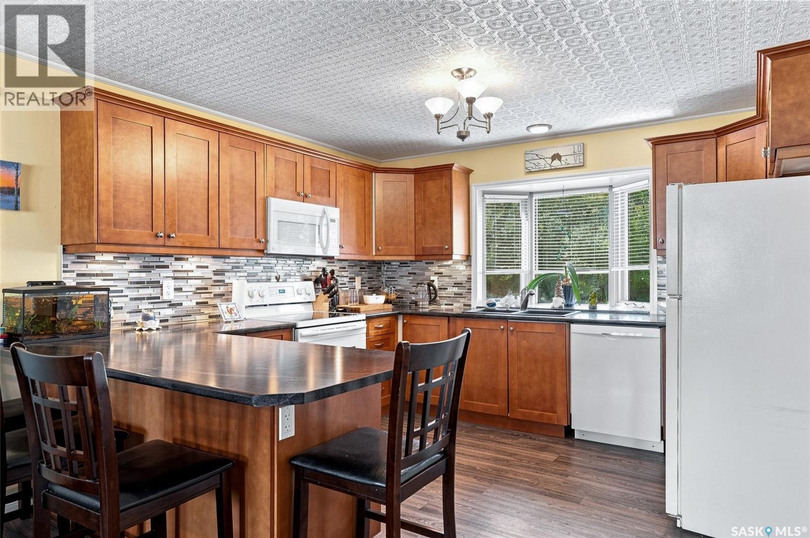 503 P Avenue N, Saskatoon, SK - Indoor