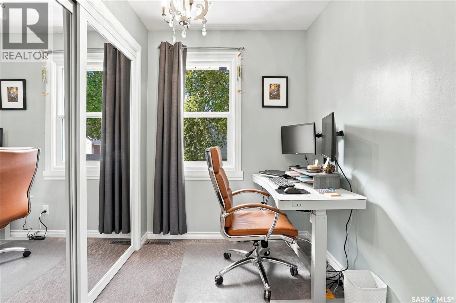 503 P Avenue N, Saskatoon, SK - Indoor Photo Showing Office