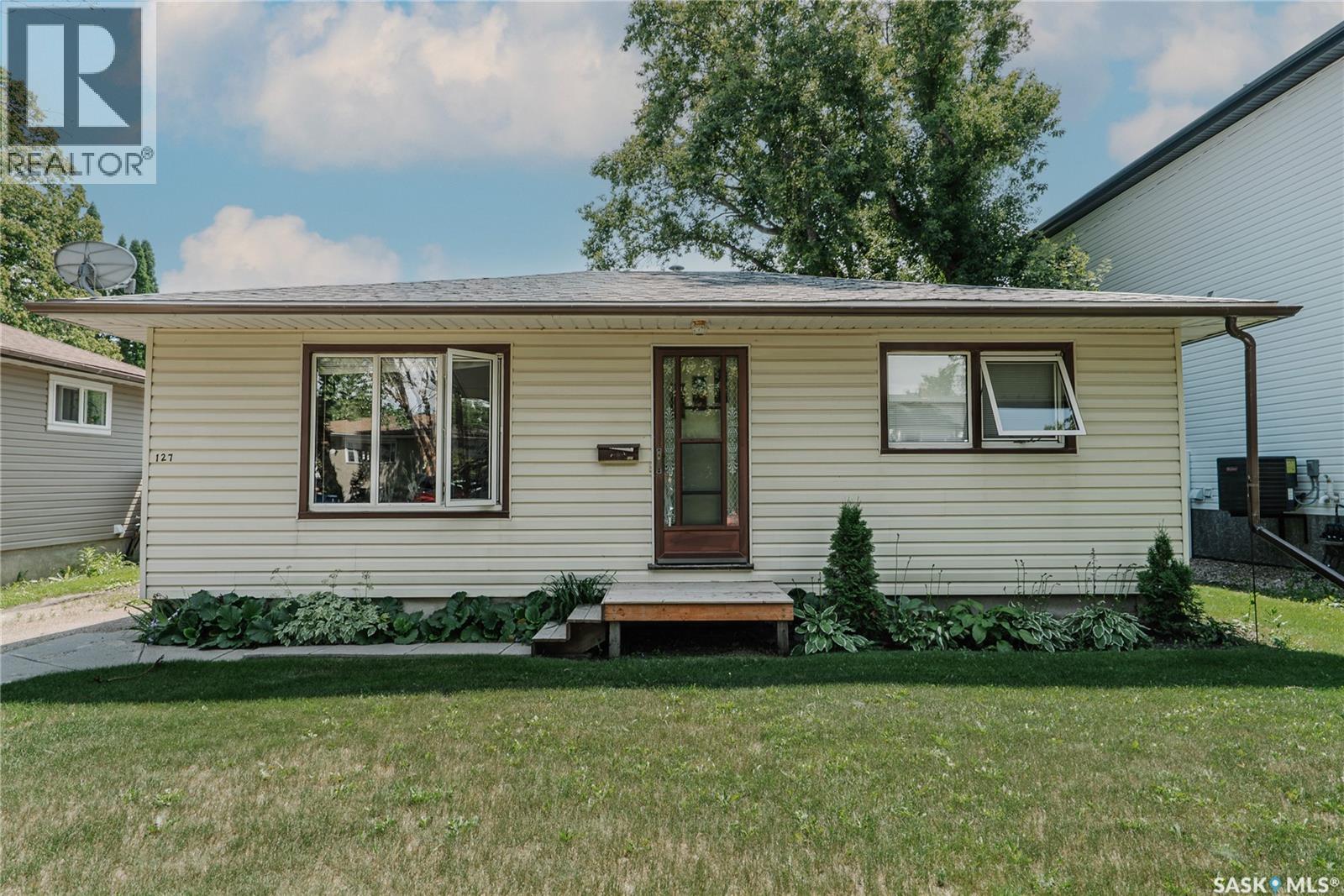 127 107Th Street W, Saskatoon, SK - Outdoor