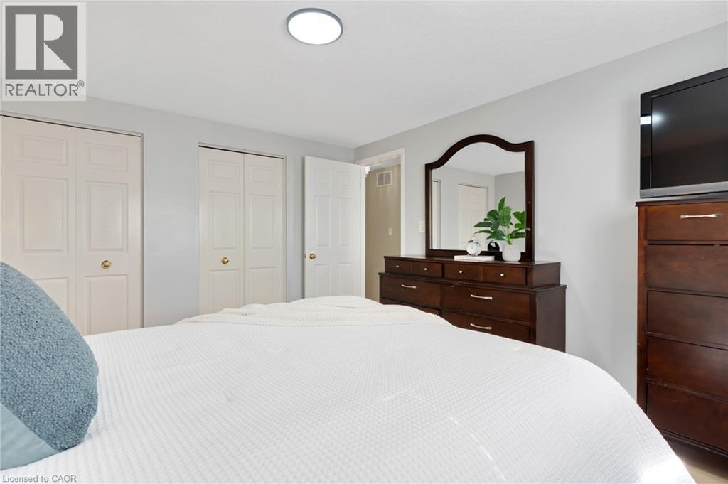 913 Copper Leaf Crescent, Kitchener, ON - Indoor Photo Showing Bedroom