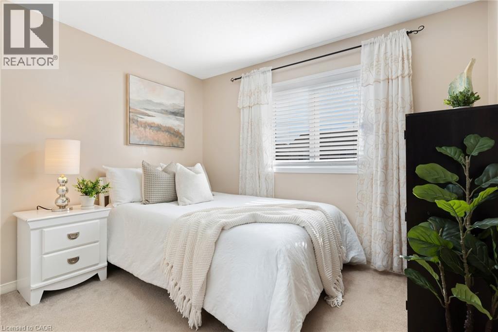 913 Copper Leaf Crescent, Kitchener, ON - Indoor Photo Showing Bedroom