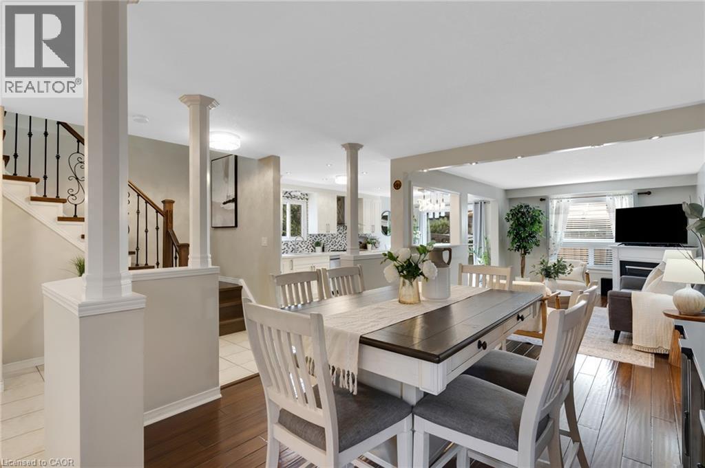 913 Copper Leaf Crescent, Kitchener, ON - Indoor Photo Showing Dining Room