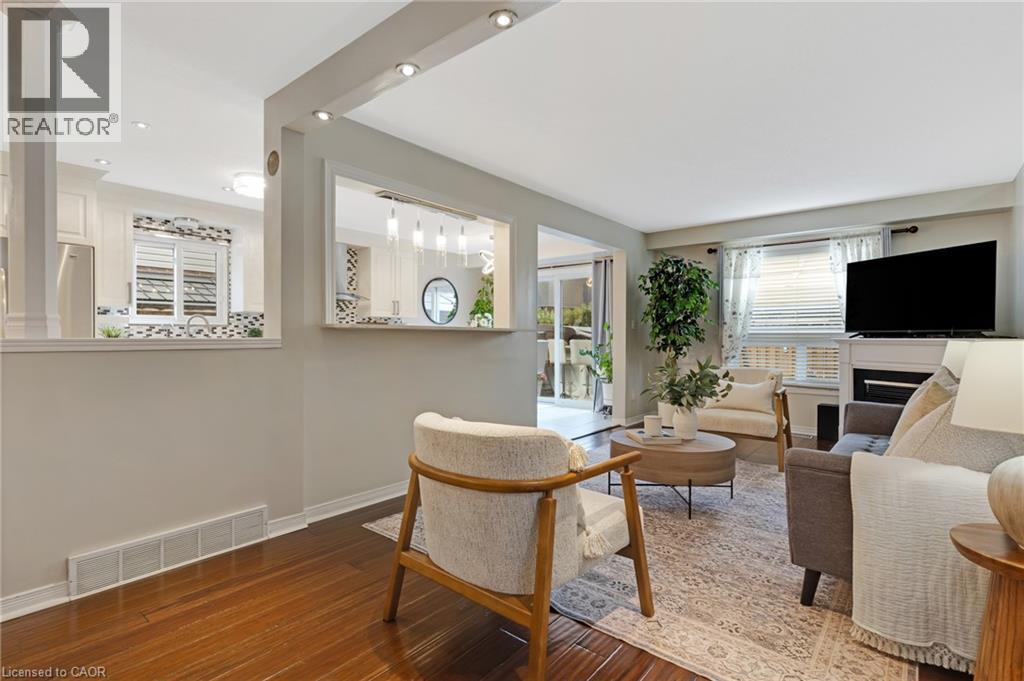 913 Copper Leaf Crescent, Kitchener, ON - Indoor With Fireplace