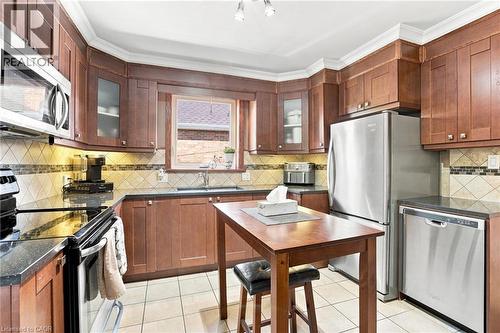 111 Sharon Avenue, Hamilton, ON - Indoor Photo Showing Kitchen