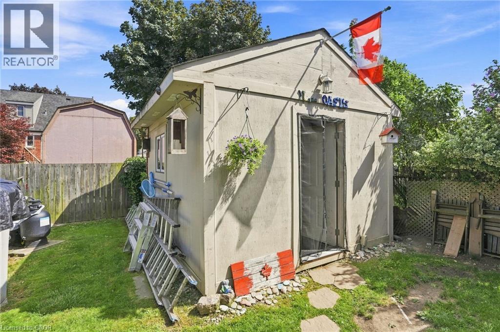 111 Sharon Avenue, Hamilton, ON - Outdoor