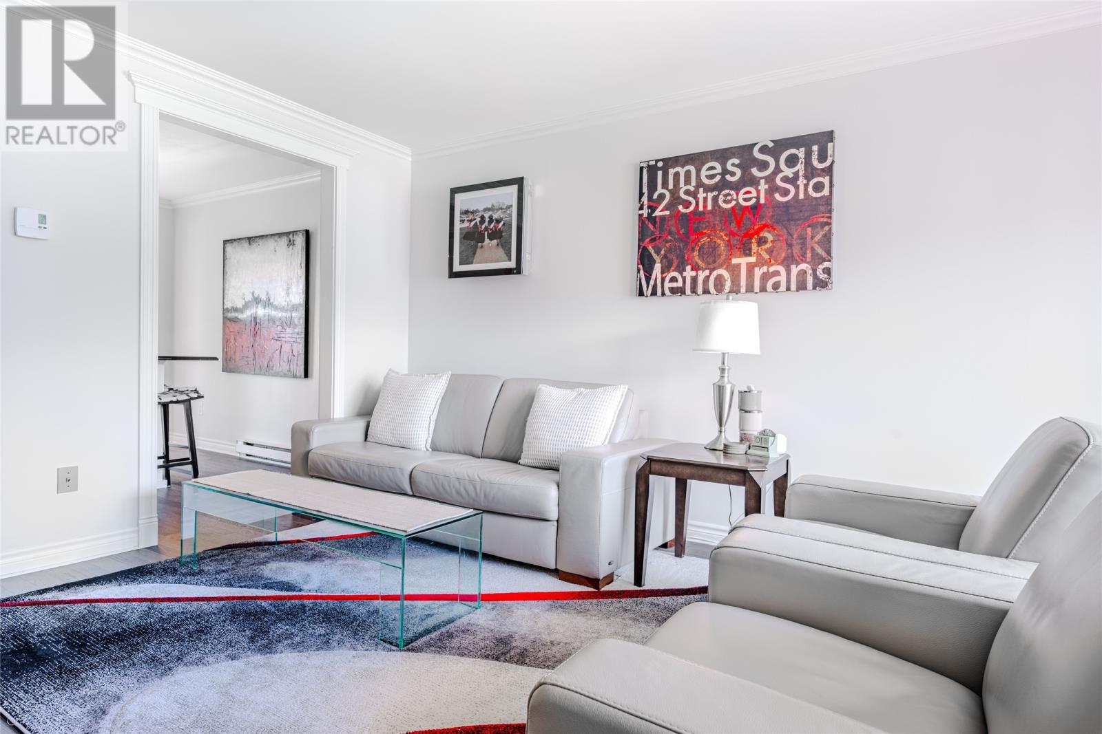 10 Browne Crescent, St. John'S, NL - Indoor Photo Showing Living Room