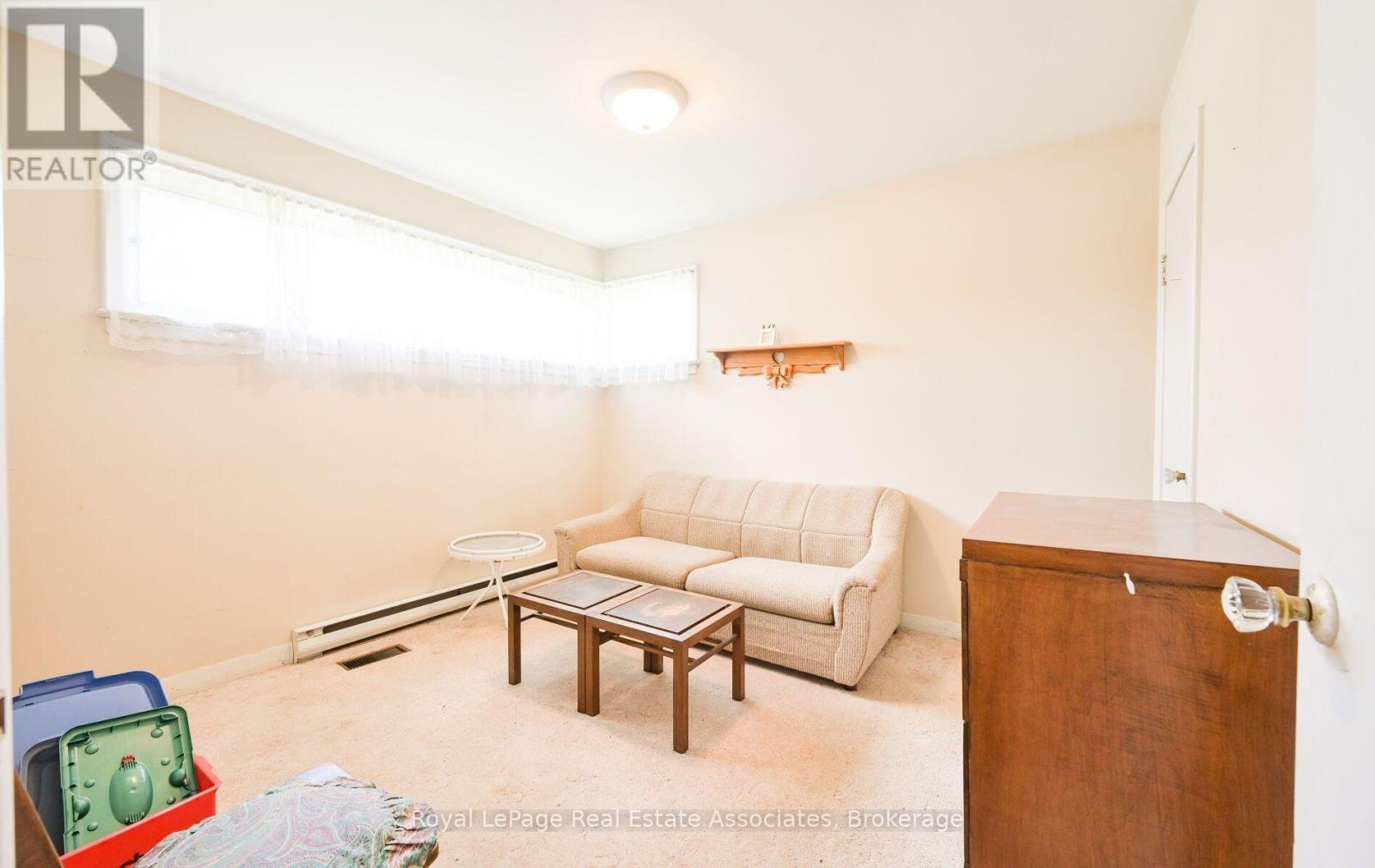 27 Rothsay Avenue, Kitchener, ON - Indoor Photo Showing Other Room