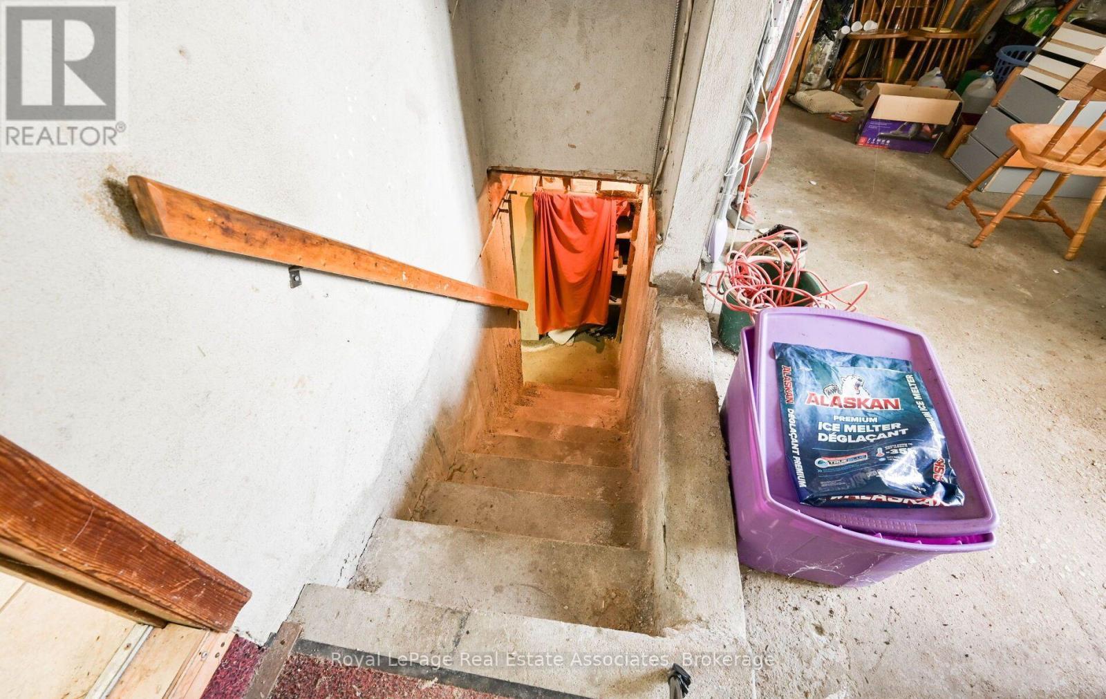Basement access through garage - 27 Rothsay Avenue, Kitchener, ON - Indoor Photo Showing Other Room