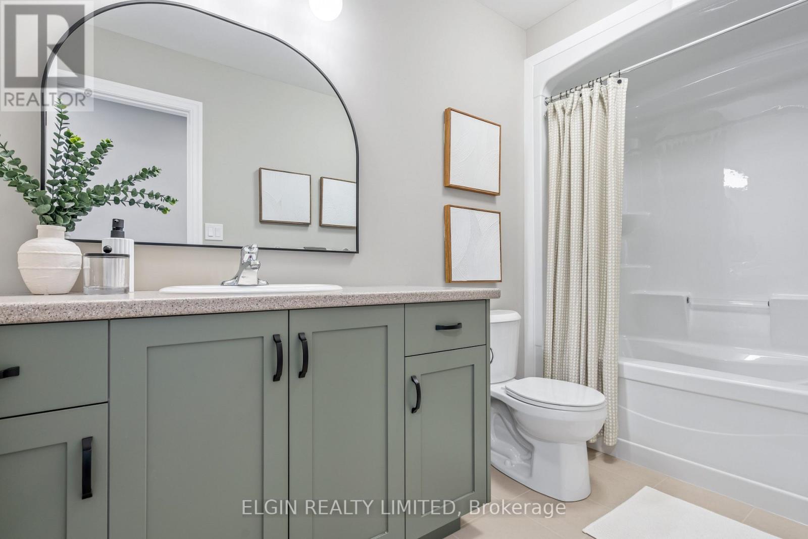3 Hemlock Crescent, Aylmer, ON - Indoor Photo Showing Bathroom
