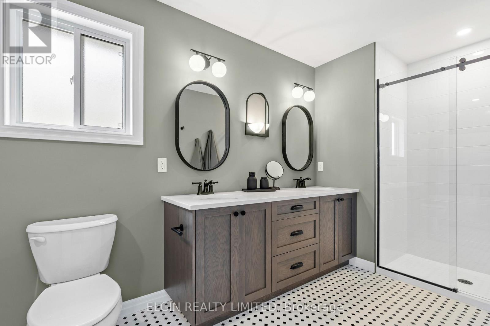 3 Hemlock Crescent, Aylmer, ON - Indoor Photo Showing Bathroom