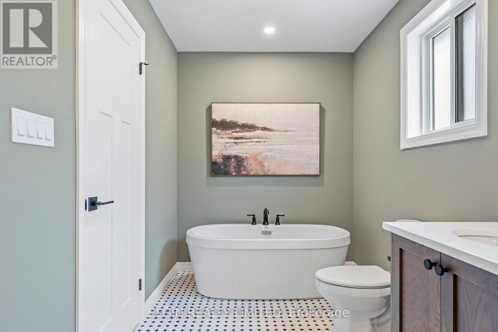 3 Hemlock Crescent, Aylmer, ON - Indoor Photo Showing Bathroom