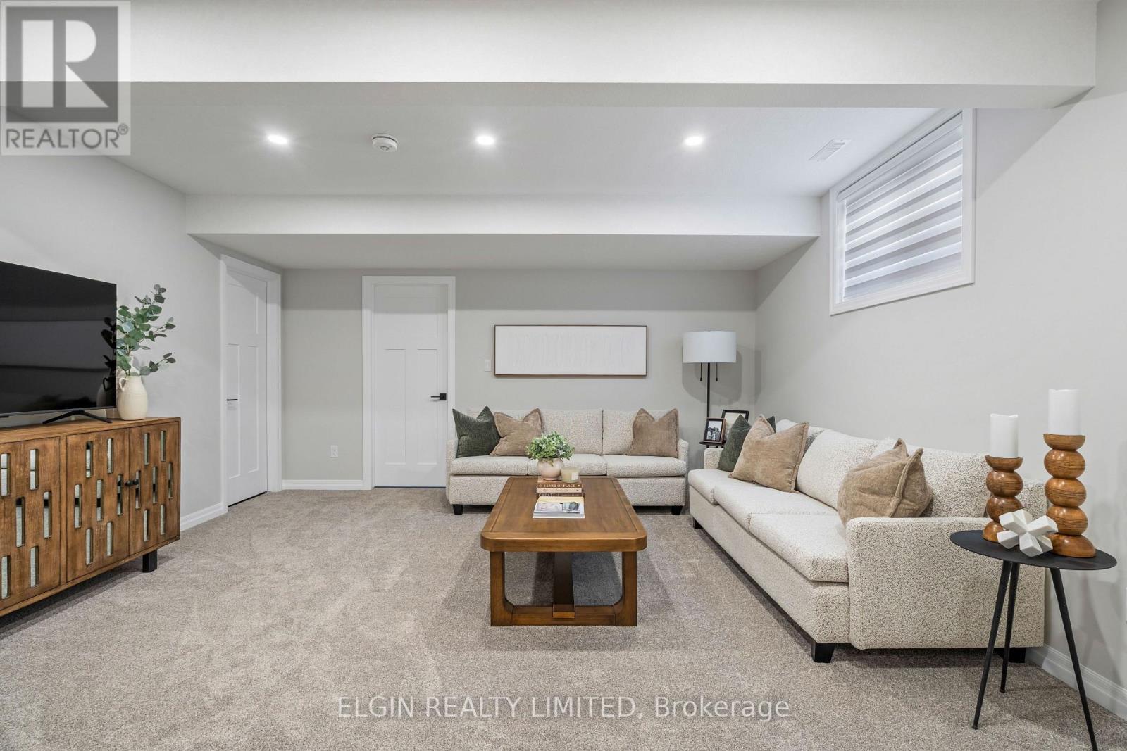 3 Hemlock Crescent, Aylmer, ON - Indoor Photo Showing Living Room