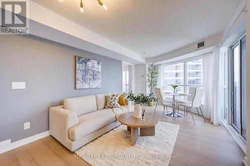 1908 - 151 VILLAGE GREEN SQUARE  Toronto, ON M1S 0K5