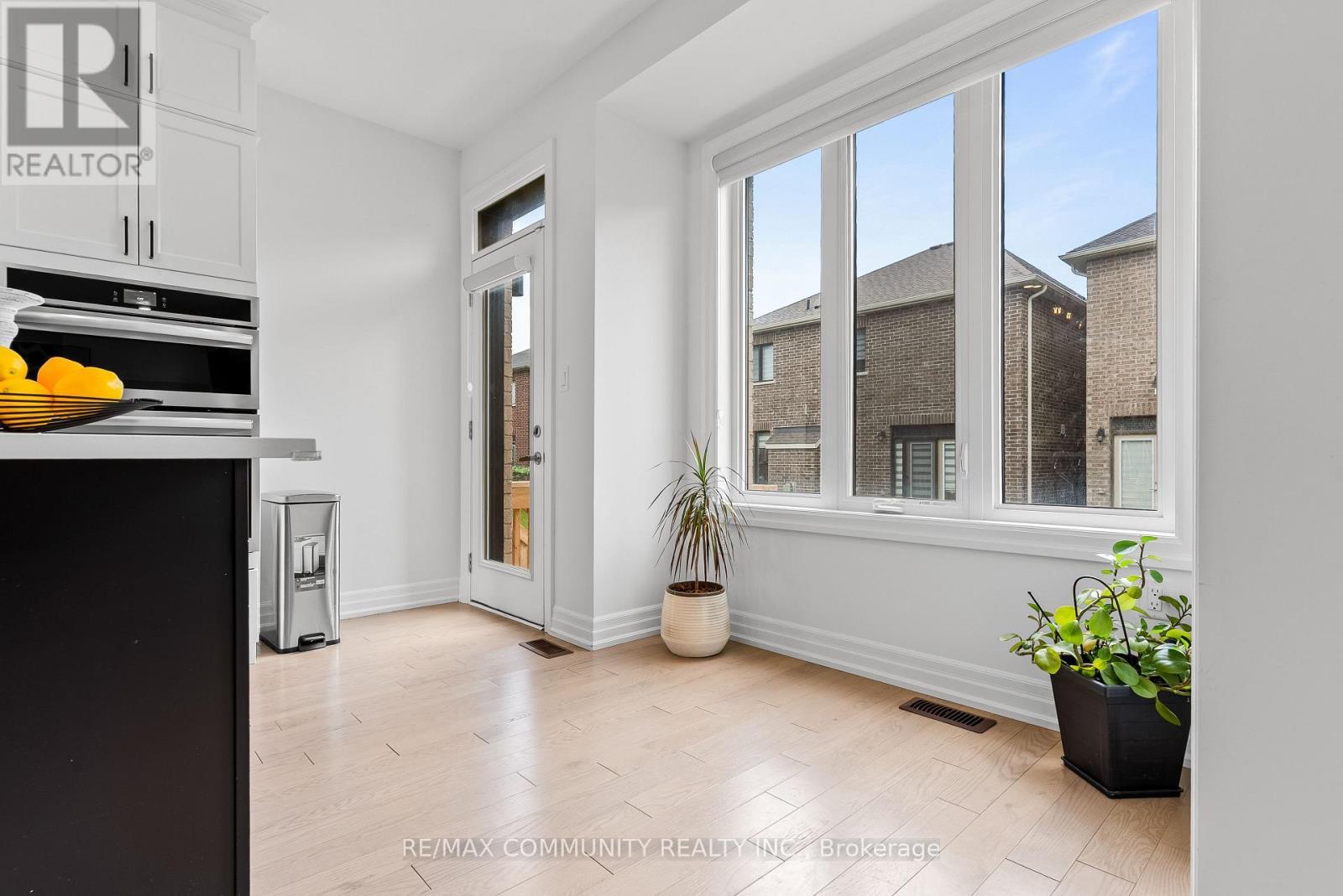2879 Foxden Square, Pickering, ON - Indoor