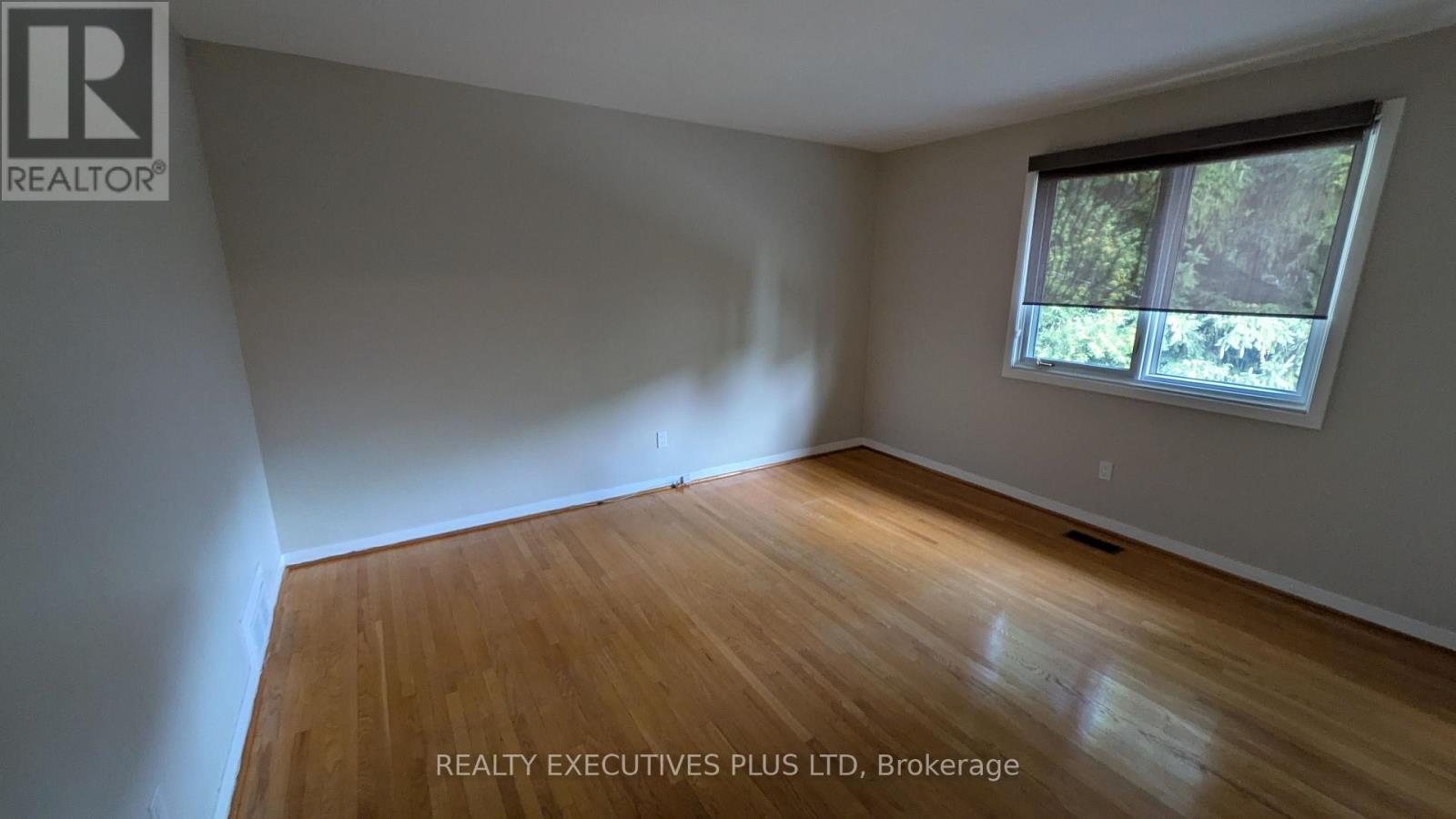 1443 Birchwood Drive, Mississauga, ON - Indoor Photo Showing Other Room
