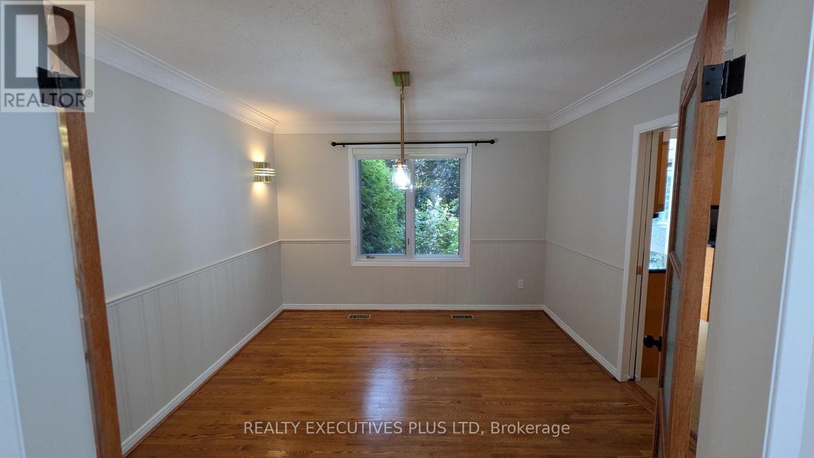1443 Birchwood Drive, Mississauga, ON - Indoor Photo Showing Other Room